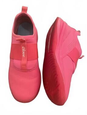 Clove Solo Slip On Sneakers Women’s Size 8.5 Pink Work Nurse